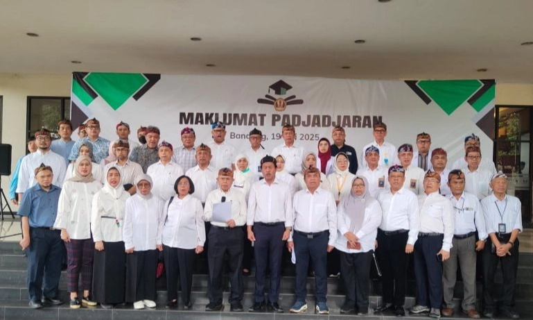 <p>Guru Besar Unpad Kritik Kebijakan Kemenkes Cetak Dokter Spesialis</p>