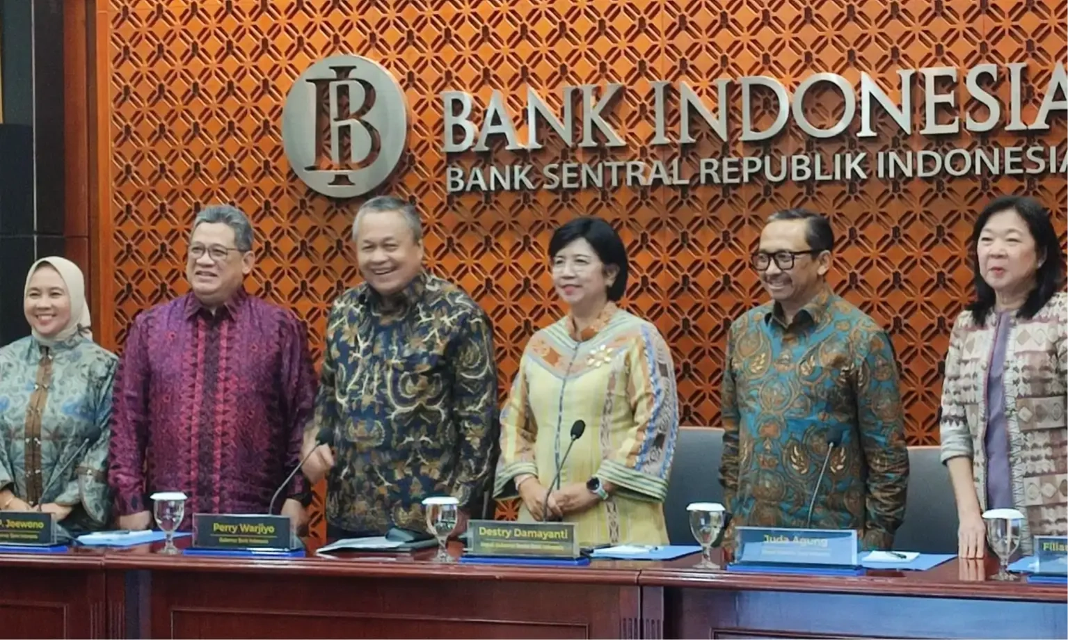 <p id="isPasted">Rupiah Terjaga, BI-Rate Diproyeksi Turun Di RDG Mei&nbsp;</p>