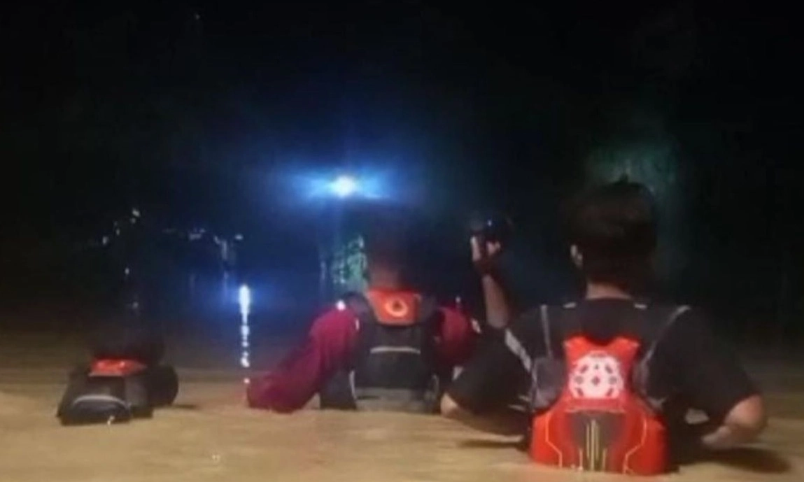 <p>Banjir Rendam 1.600 Rumah Warga Blora</p>