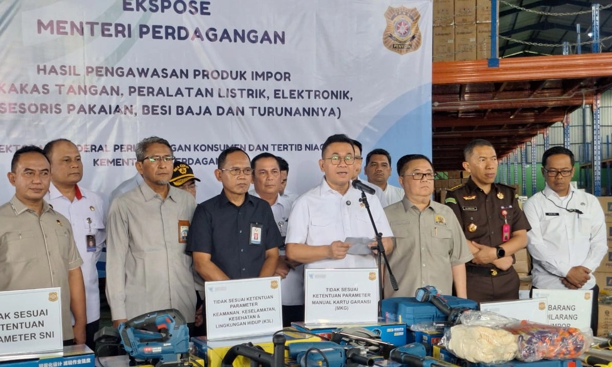 <p>Kemendag Sita Jutaan Barang Impor China Tak Sesuai Standar Rp18,85 Miliar</p>