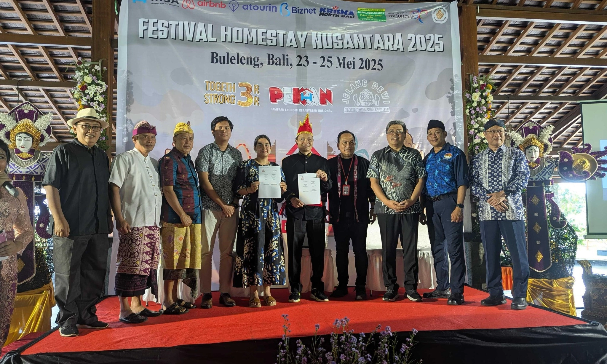 <p dir="ltr" id="isPasted">Kolaborasi Airbnb - IHSA Memajukan Pariwisata Berbasis Komunitas&nbsp;</p>