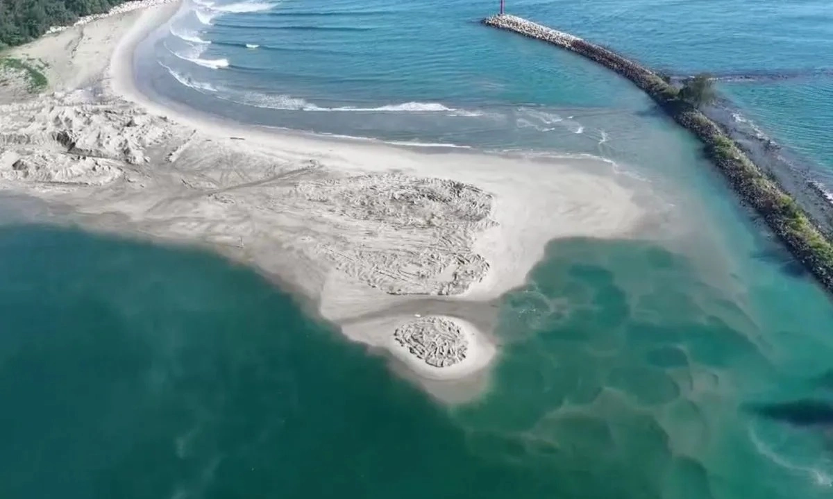 <p id="isPasted">Stok BBM Bengkulu Terkendala Pendangkalan Pulau Baai</p>