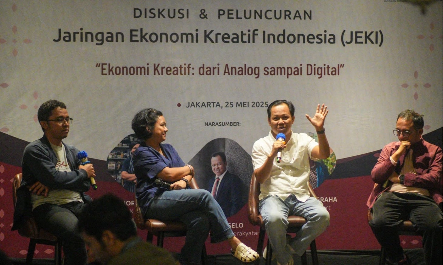 <p dir="ltr" id="isPasted">Mengenal JEKI<em>, Creative Hub</em> Baru Untuk Bantu UMKM Tumbuh</p>