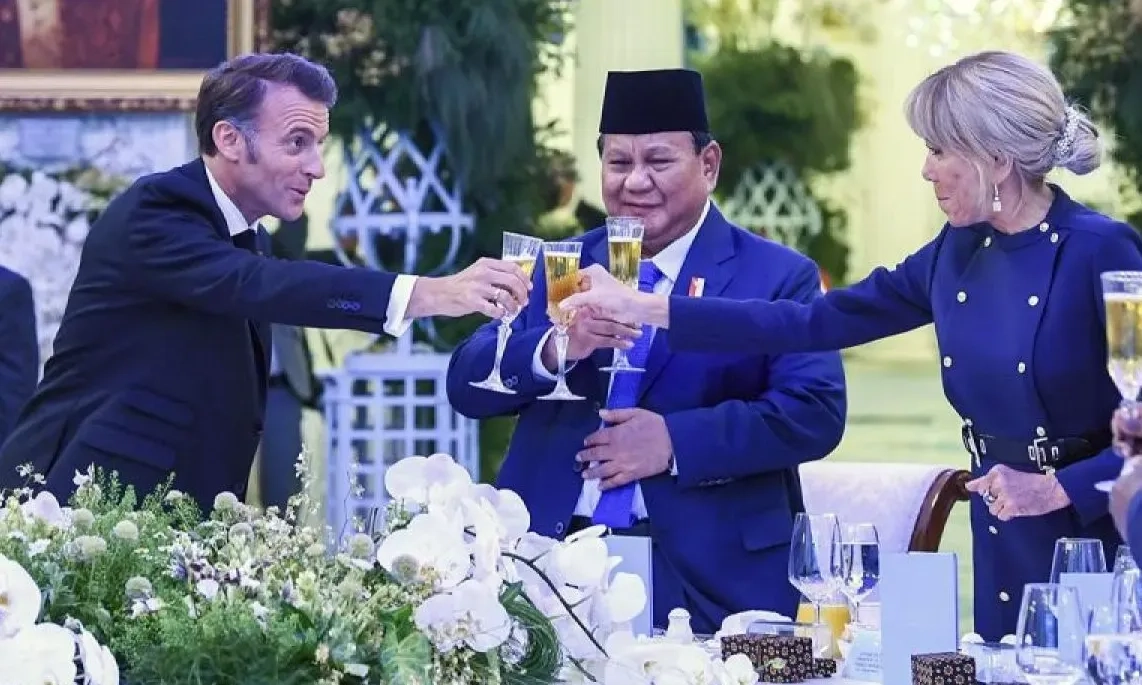<p>Istana Bantah Minuman Alkohol Saat Prabowo Jamu Macron</p>