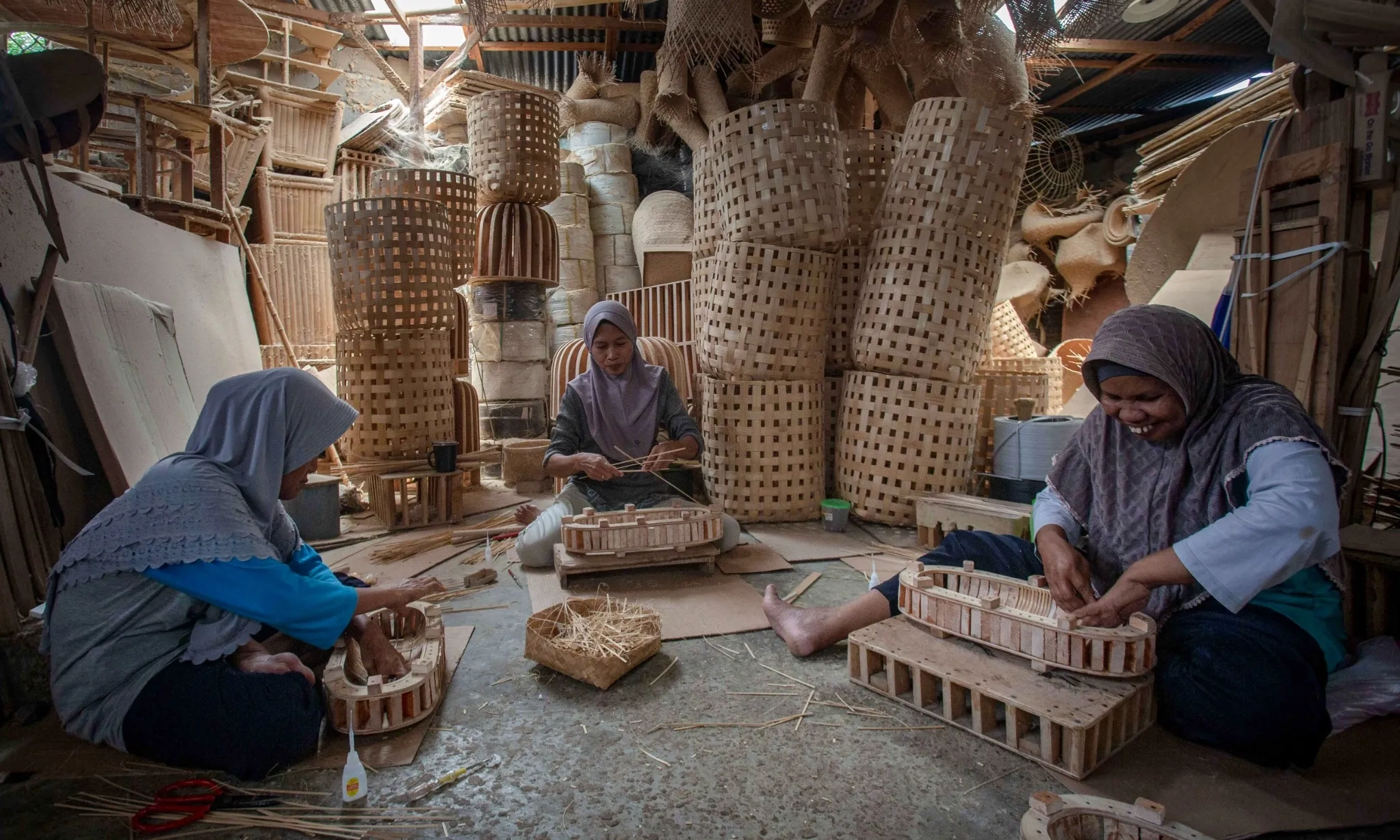 <p id="isPasted">Kemenperin Gelar Webinar <em>Ngespill</em> Kiat IKM Kerajinan Tembus Pasar Ekspor</p>