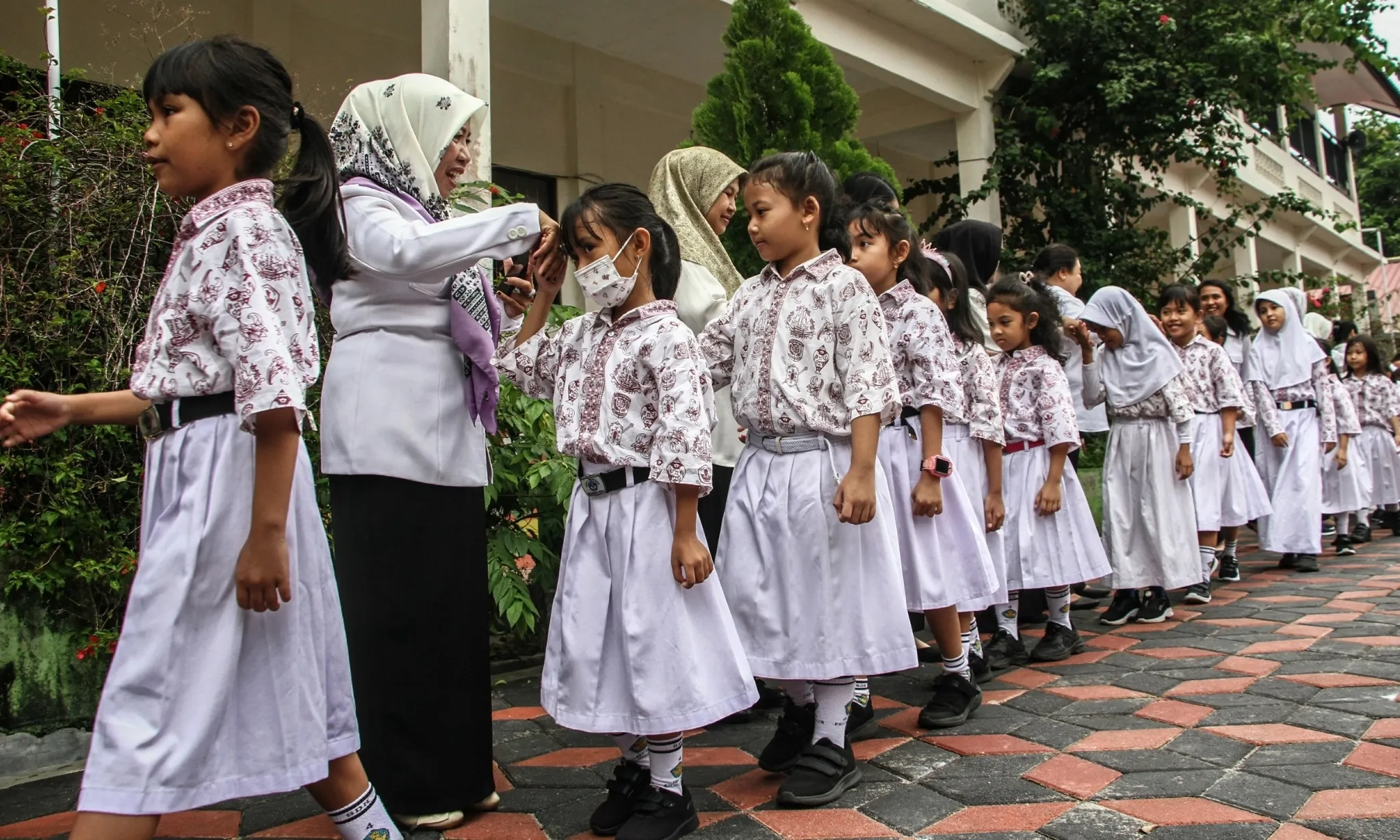<p>Anggota DPR Usul Sekolah Sediakan Guru Agama Minoritas</p>