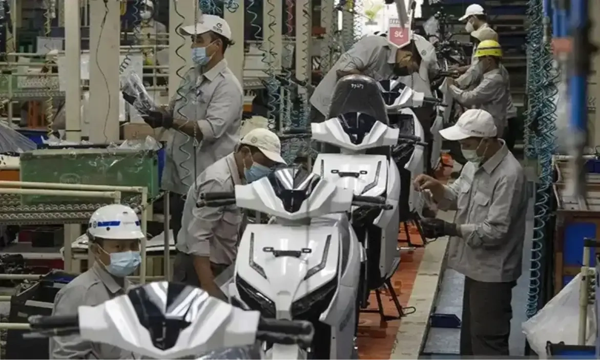 <p id="isPasted">PMI Manufaktur Indonesia Membaik Jadi 47,4 Tapi Permintaan Terendah Sejak 2021</p>