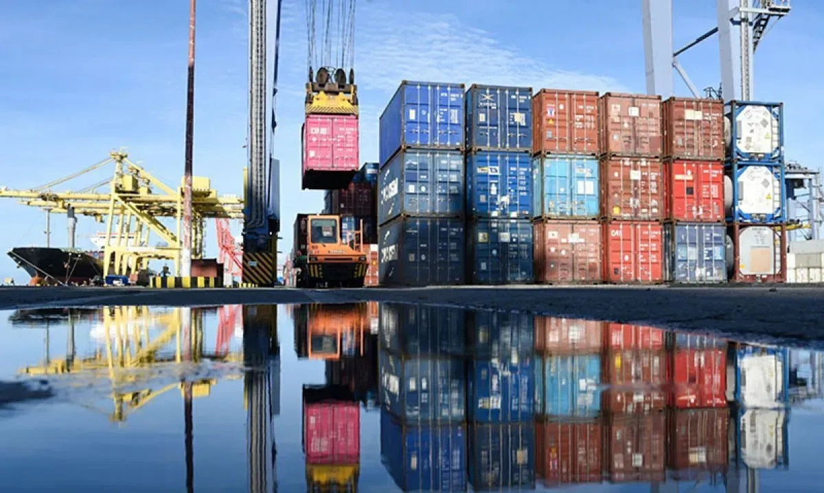 <p id="isPasted">Sentuh US$87,36 M, Ekspor Indonesia Januari-April 2025 Naik 6,65% Dari Tahun Lalu</p>