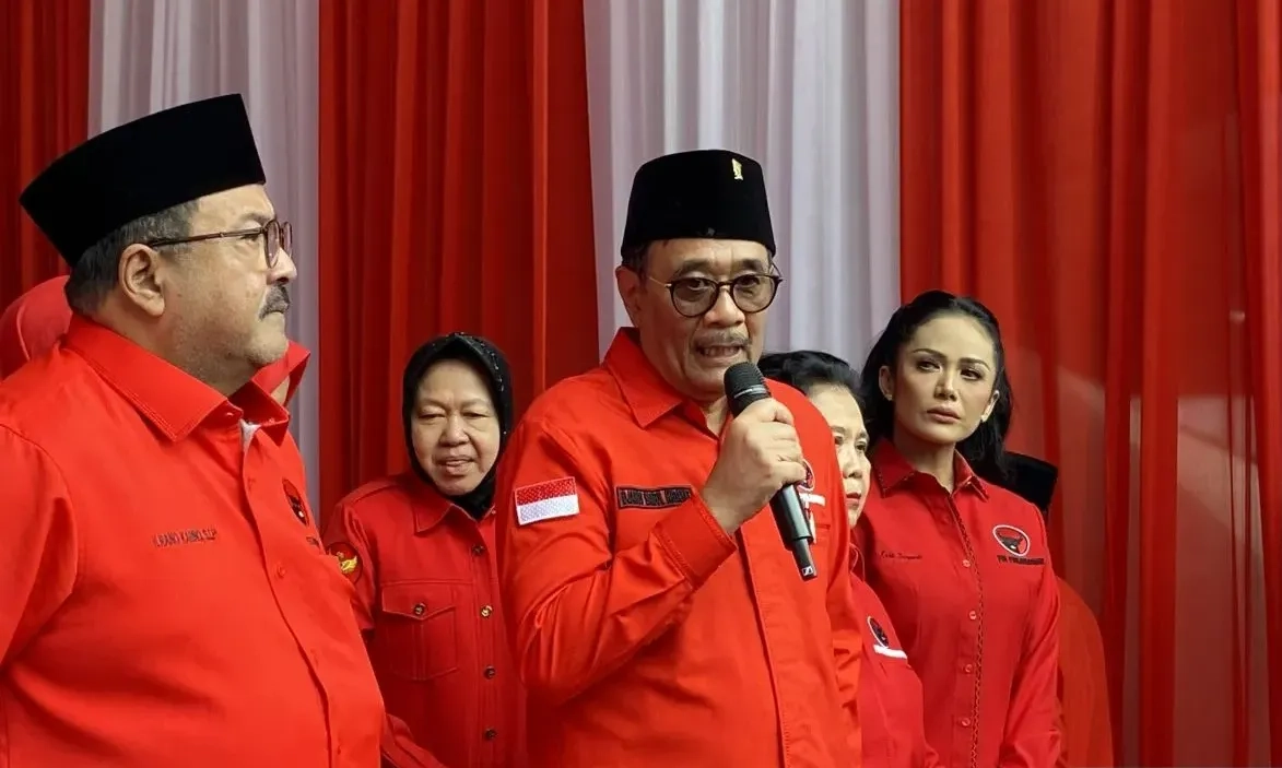 <p>PDIP Ingatkan Penulisan Ulang Sejarah Berdasarkan Fakta</p>