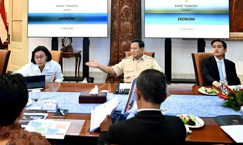 <p>Presiden Prabowo Ingin Bansos Tepat Sasaran Dengan DTSEN</p>