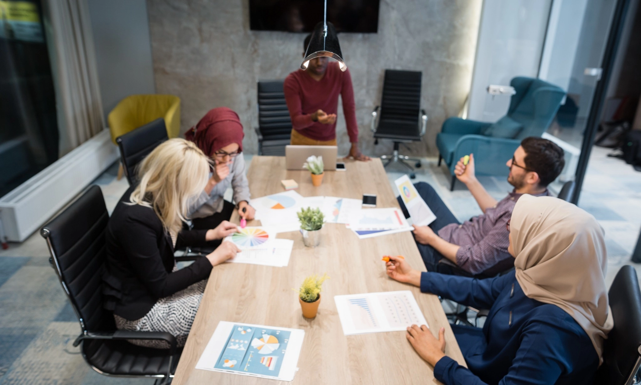 <p>Mengenal Dramaturgi Dalam Dunia Kerja</p>