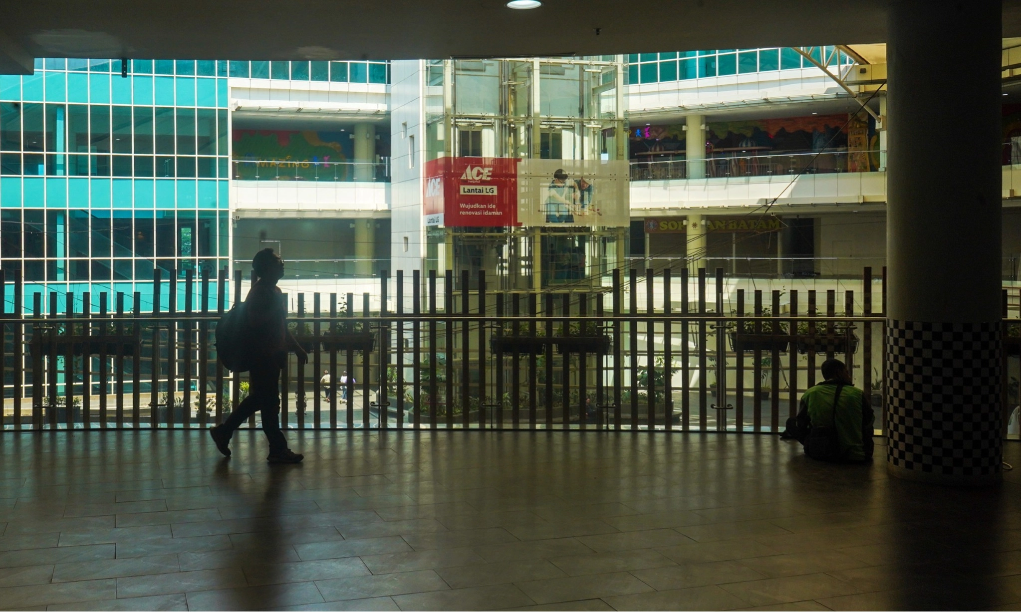 <p id="isPasted">Kemendag Beberkan Alasan Banyak Ritel Tutup</p>