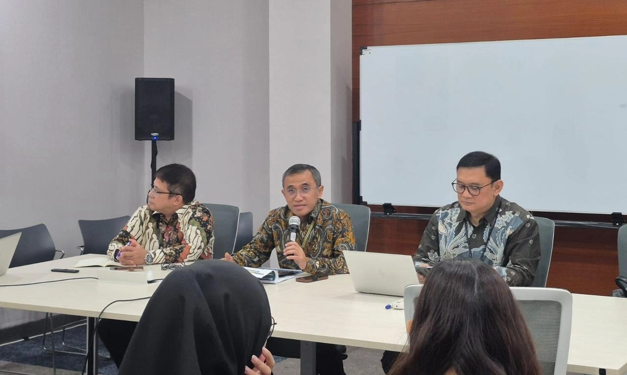 <p>BI Pangkas Proyeksi Pembiayaan Perbankan Syariah 2025 Jadi 8-11%</p>