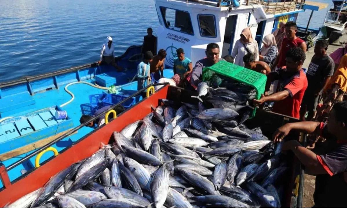 <p>Menteri Trenggono Minta BPK Periksa Pelaku Usaha Penangkapan Ikan</p>