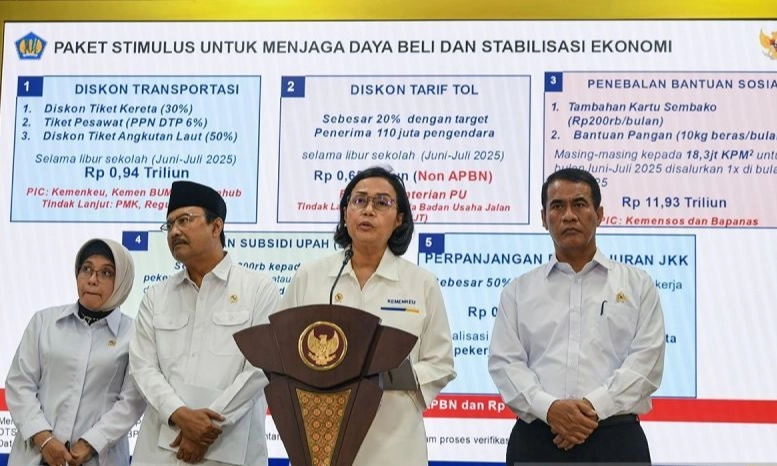 <p id="isPasted">Ekonom: Stimulus Ekonomi Perlu Diikuti Peningkatan Belanja Pemerintah</p>