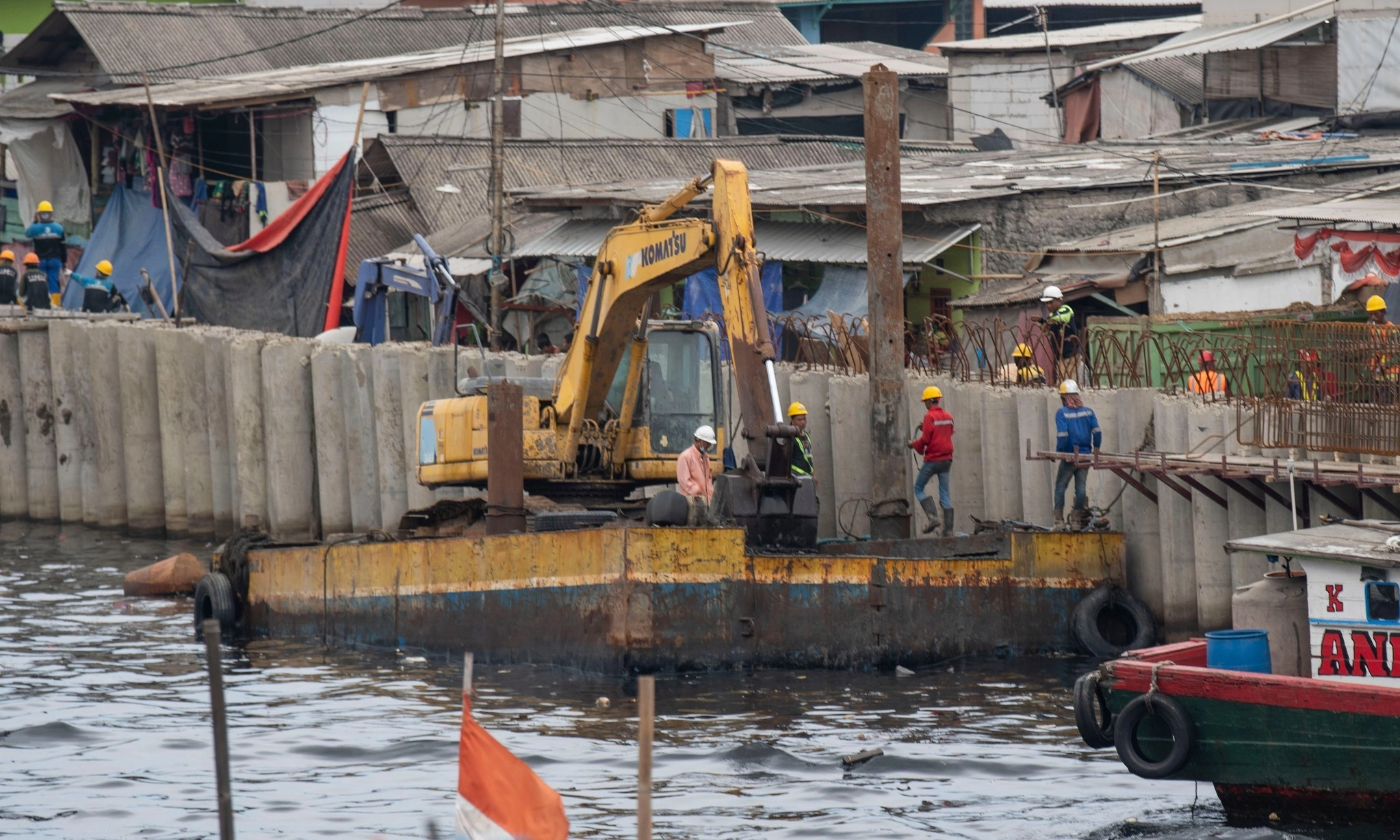 <p>Kementerian PU Siapkan Pembangunan Tanggul Pesisir Teluk Jakarta Tahap 7</p>