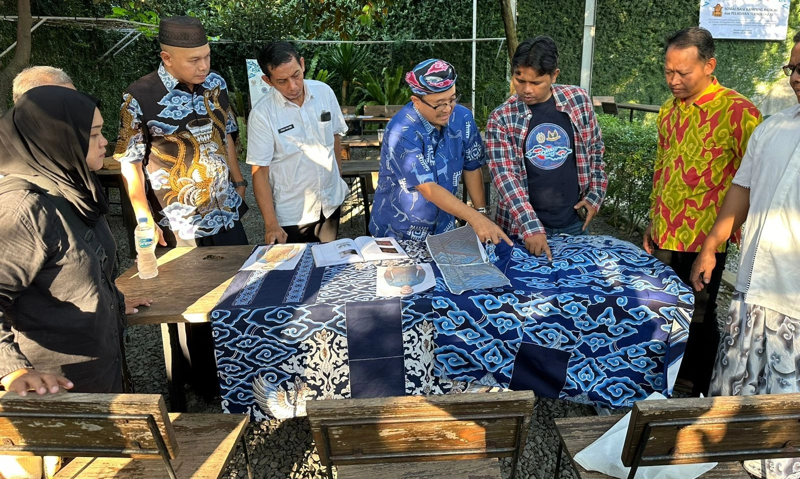 <p>Batik AI, Upaya Menjawab Tantangan Pelestarian dengan Teknologi Baru</p>