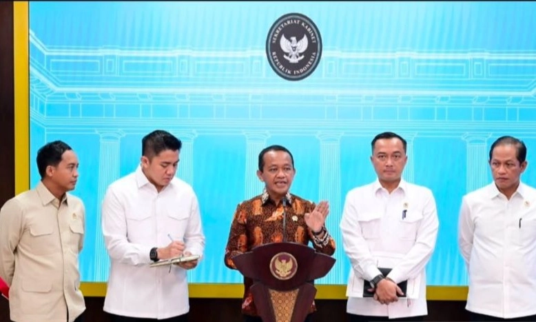 <p id="isPasted">Gag Nikel Dapat Lampu Hijau Lanjutkan Operasi Pertambangan Di Raja Ampat</p>