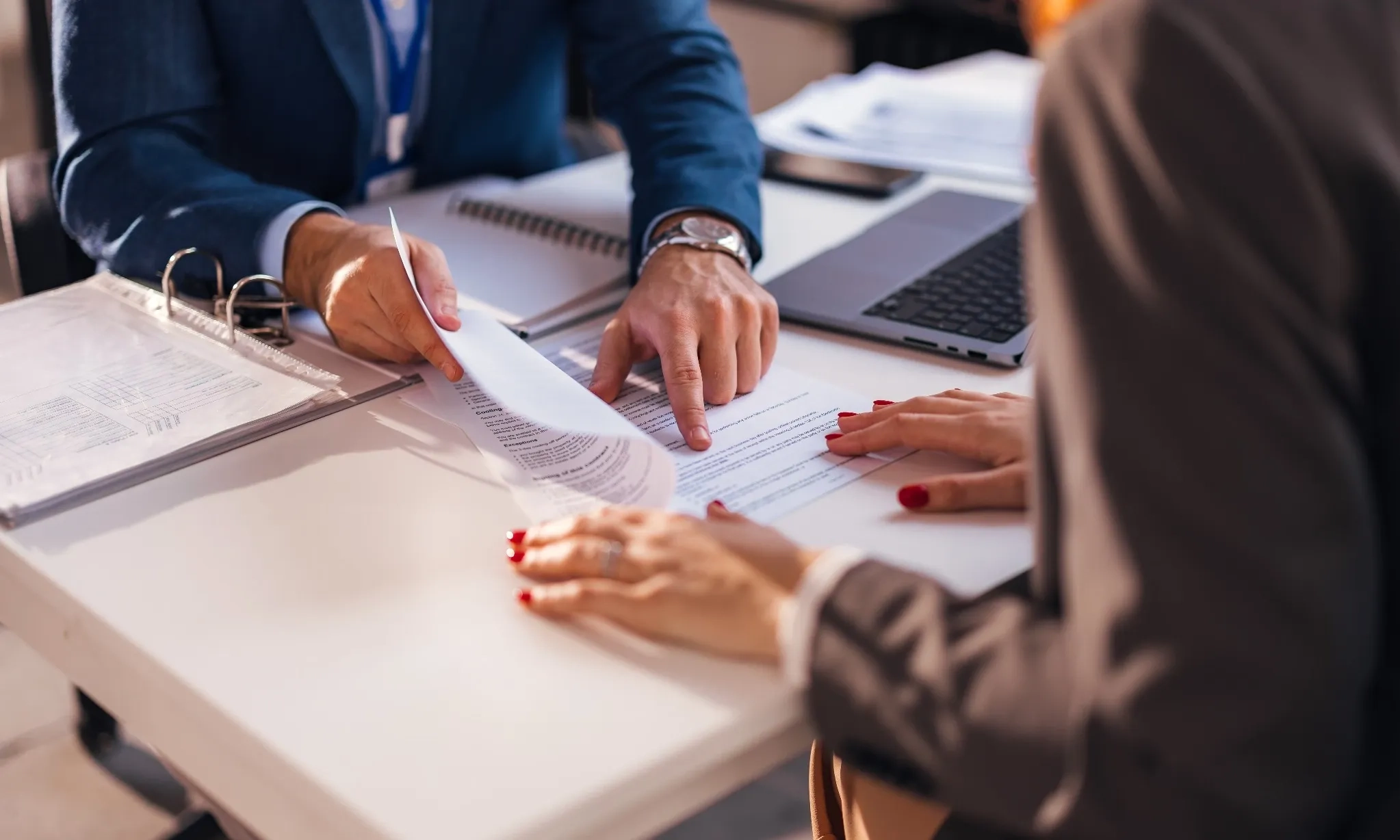 <p id="isPasted">Lesu, Ekonom Ungkap Cara Genjot Kredit Bank</p>