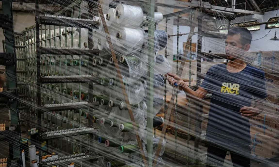 <p id="isPasted">Cegah <em>Dumping</em>, APSyFI Usul RI Terapkan Tarif BMAD Industri Tekstil Minimal 20%</p>