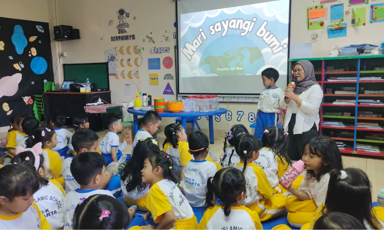 <p>Ikhtiar Gencar Ajak Siswa Sayangi Lingkungan</p>