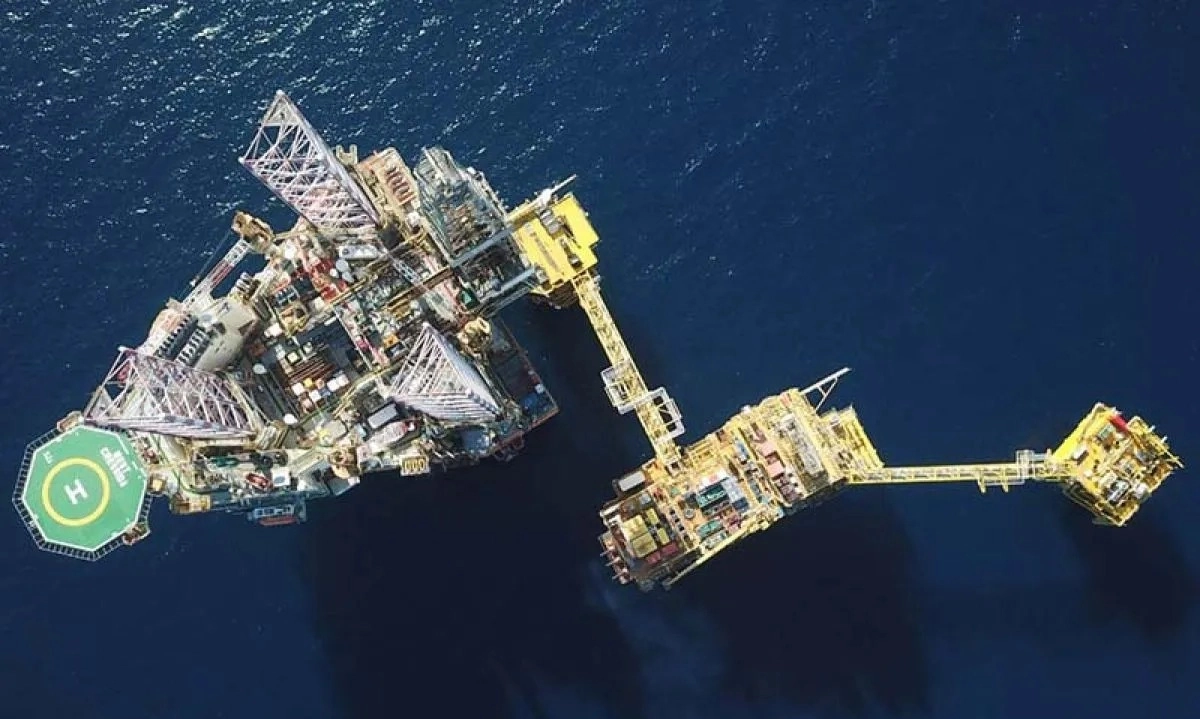 <p id="isPasted"><em>Lifting</em> Minyak Perdana Medco Di Lapangan Forel Tembus 10.000 BOPD</p>