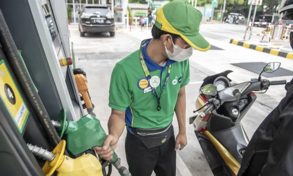 <p>Harga BBM Pertamina, Shell, bp, Vivo Stabil Di Tengah Kenaikan Minyak Dunia</p>