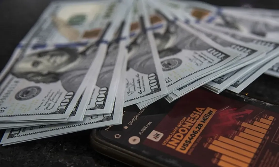 <p dir="ltr" id="isPasted">Utang Luar Negeri Membengkak, Ekonom: Perlu Perhatian Khusus</p>