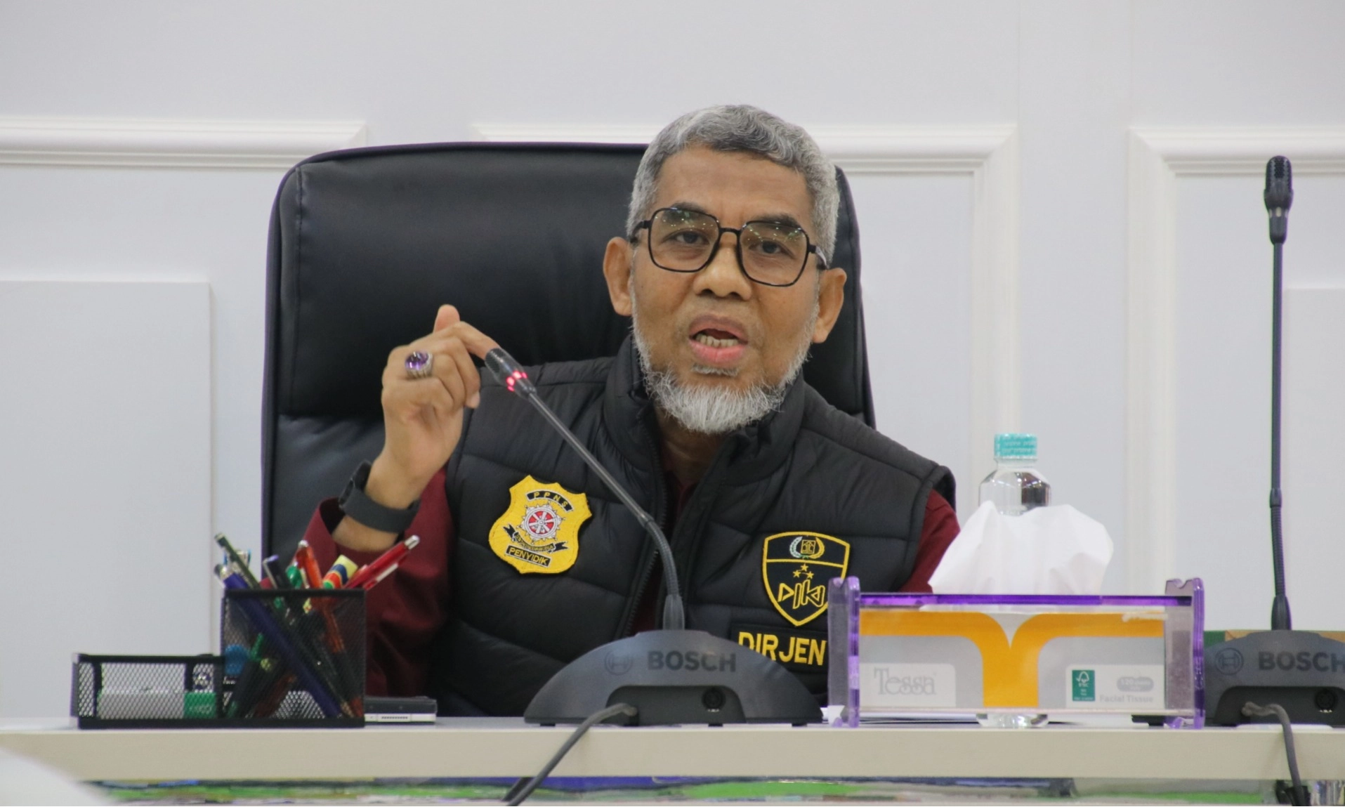 <p>Kemenkum Tegaskan Izin dan Royalti Lagu Satu Pintu Lewat LMK</p>