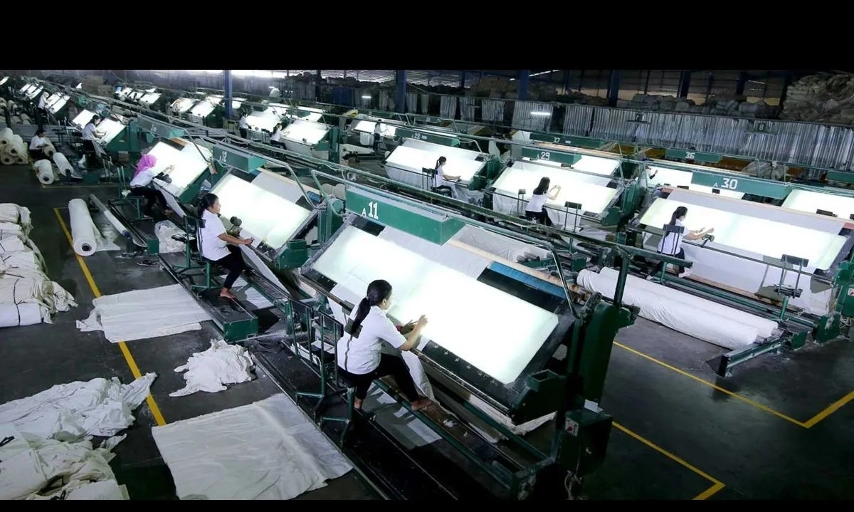 <p id="isPasted">HIPMI Desak Kemendag Terapkan Tarif BMAD Untuk Impor Sektor Hulu Industri Tekstil</p>
