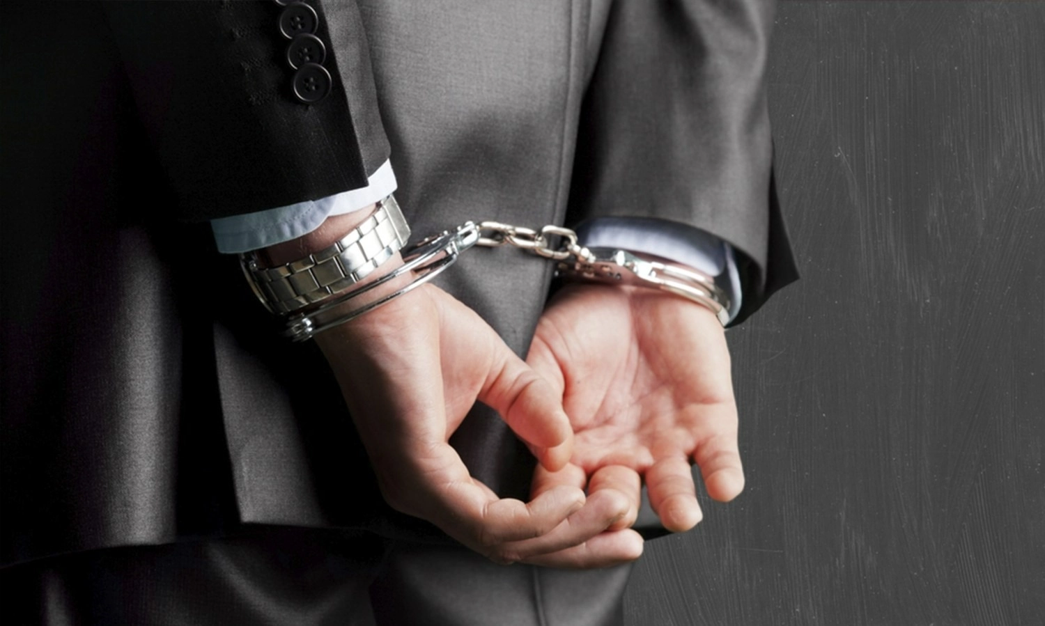 <p>DPR Masukkan Impunitas Advokat Di Rancangan KUHAP</p>