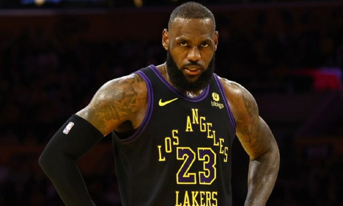 <p>&nbsp;LeBron James Kritik Budaya Cincin Juara NBA</p>