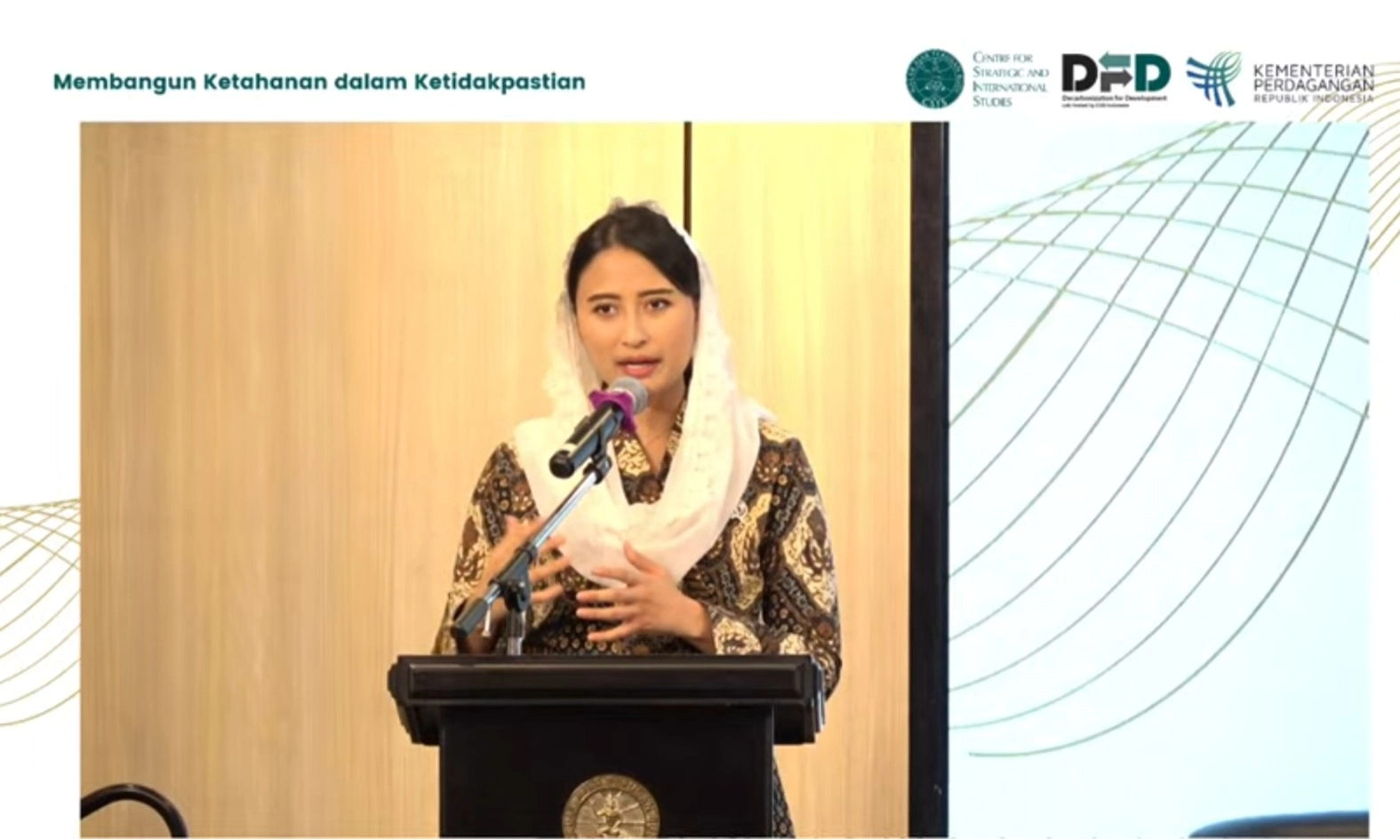 <p id="isPasted">Jadi Negara Non-Blok, Wamendag Beberkan Strategi Perdagangan Indonesia</p>