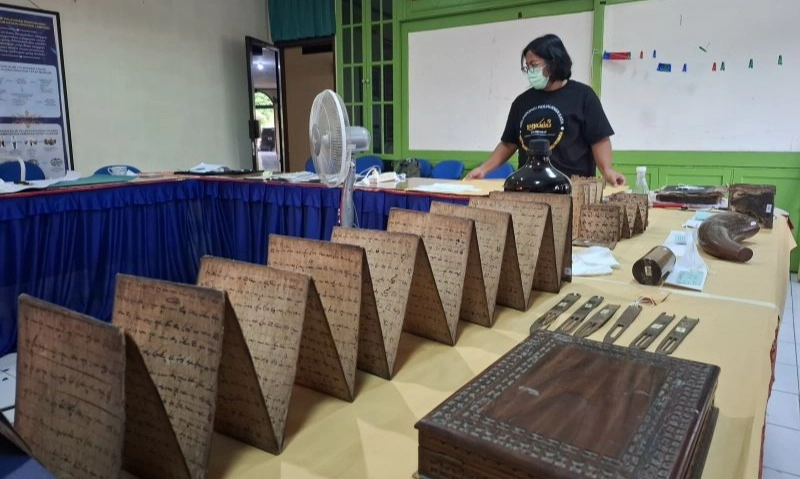 <p>Dua Manuskrip Kuno Lampung Diusulkan Masuk Ingatan Kolektif Nasional</p>
