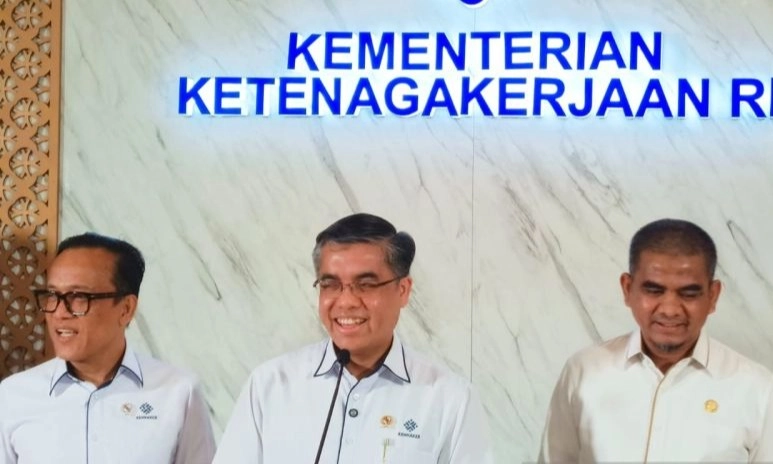 <p id="isPasted">Perhitungkan Imbas Konflik Iran-Israel, Kemnaker Siapkan Mitigasi PHK</p>