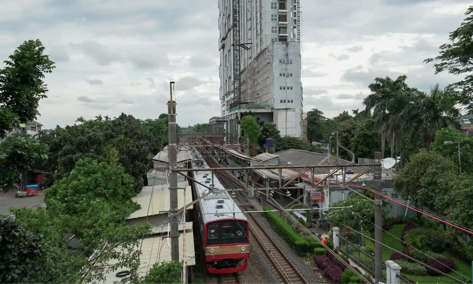 <p id="isPasted">RI-Jepang Godok Pengembangan Transportasi Berbasis TOD Di Lokasi Baru</p>