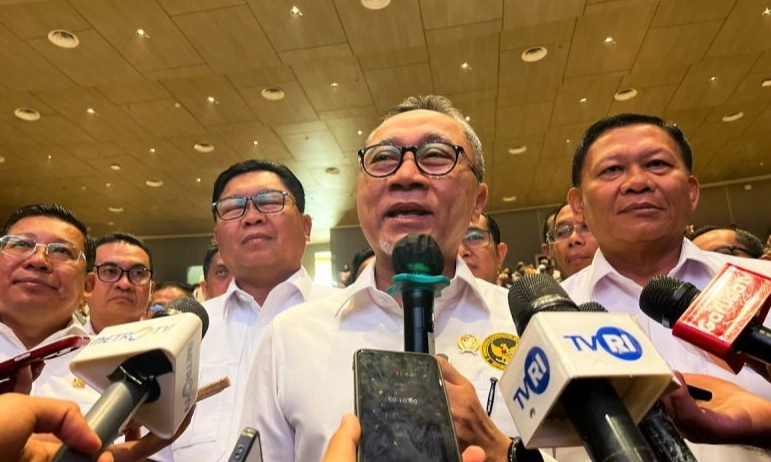 <p class="query-text-line ng-star-inserted" id="isPasted">Zulhas: Pemerintah Sudah Berlakukan Penghapusan Kuota Impor Sapi Hidup</p>