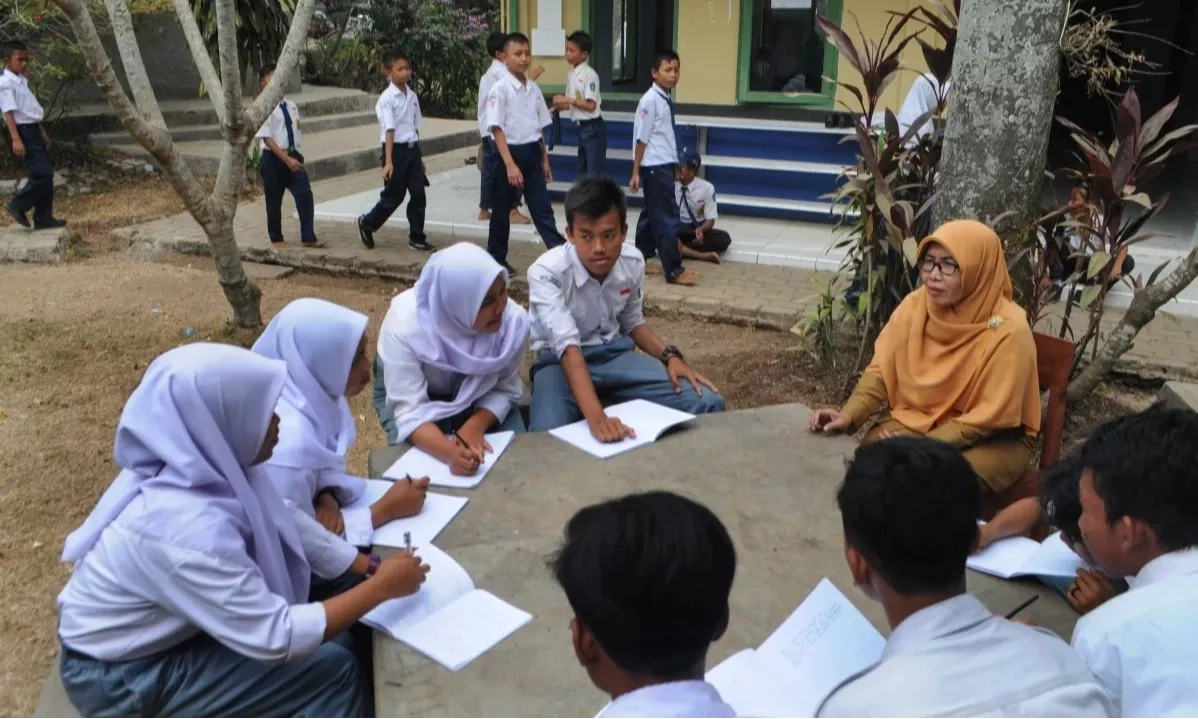 <p>Wamendikdasmen Dorong Seluruh Guru Ikut UKBI</p>