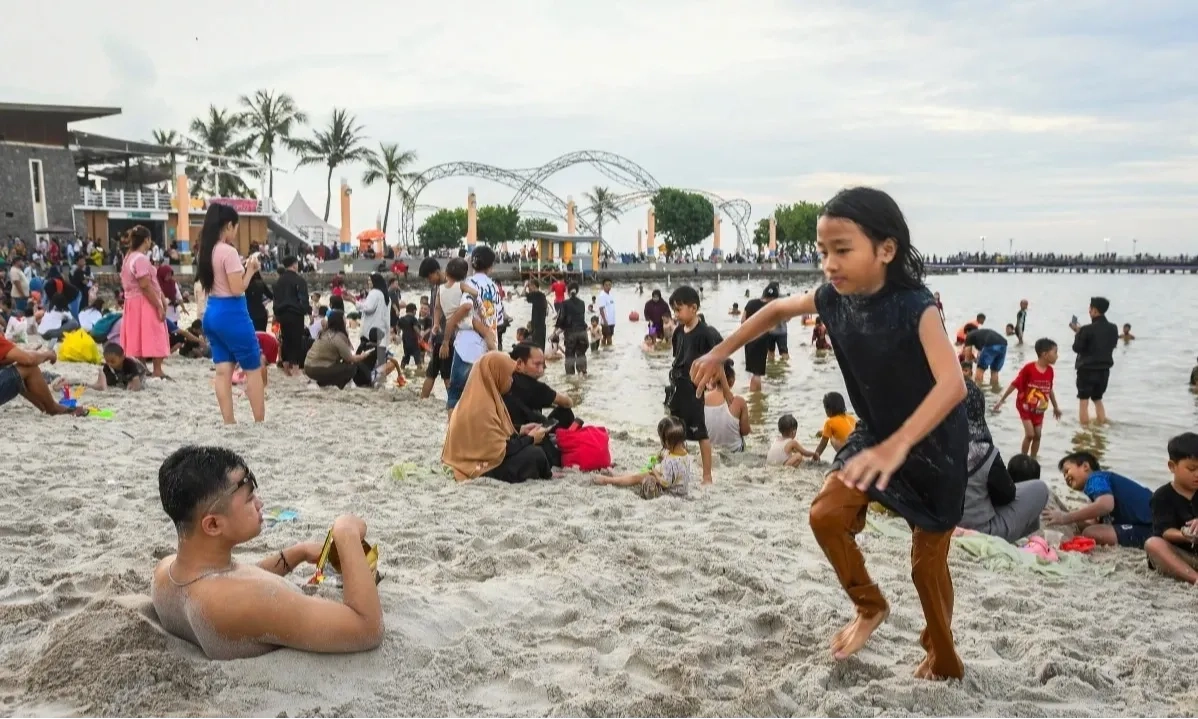 <p id="isPasted">Ajak Anak Berlibur Sambil Belajar Kelola Keuangan</p>