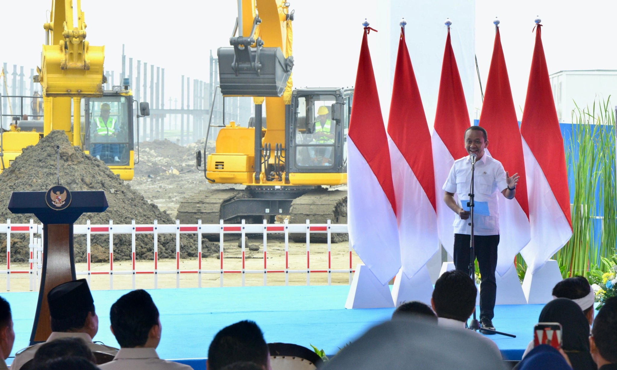 <p>Bahlil Dorong Peningkatan Kepemilikan Negara Atas Proyek Ekosistem Baterai EV</p>