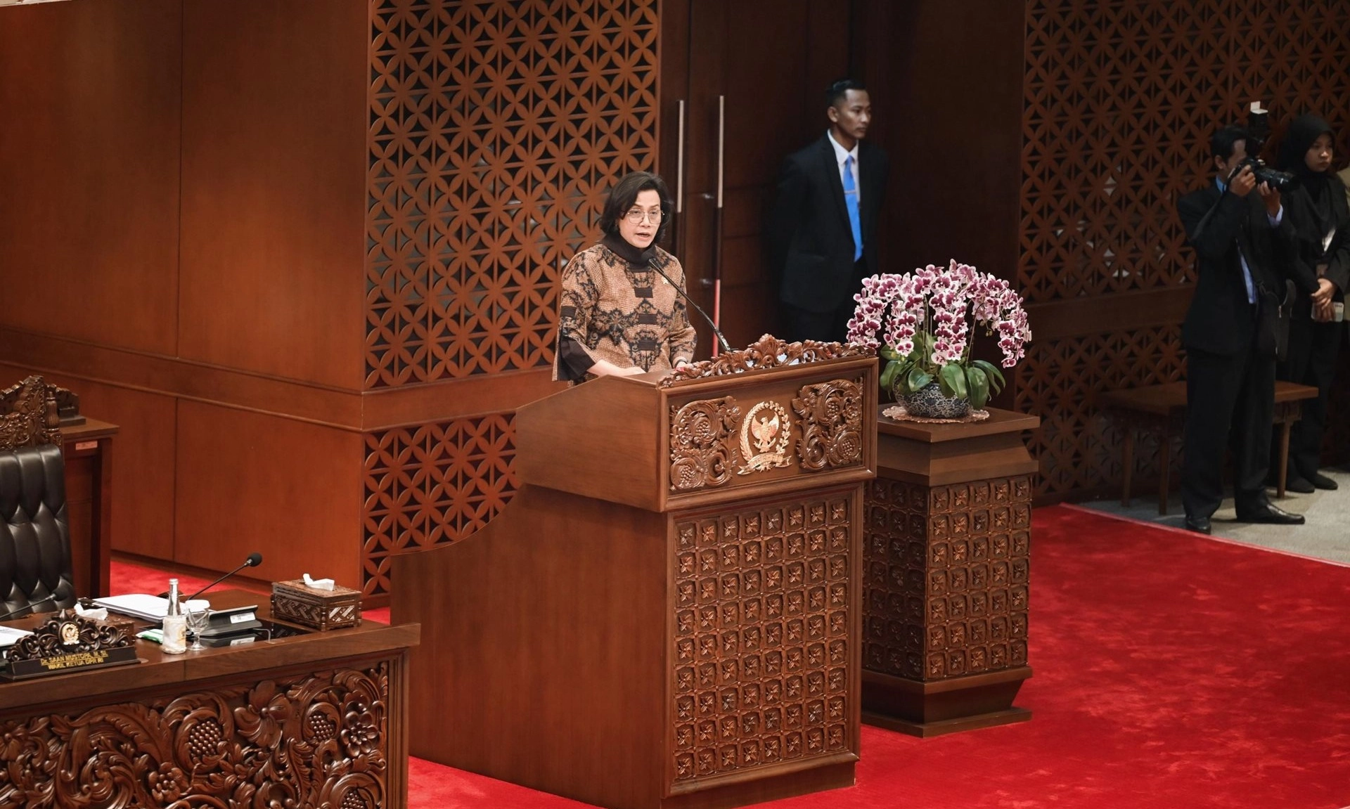 <p id="isPasted">Penuh Tekanan Global, Sri Mulyani: APBN Jadi Pelindung Perekonomian 2024</p>