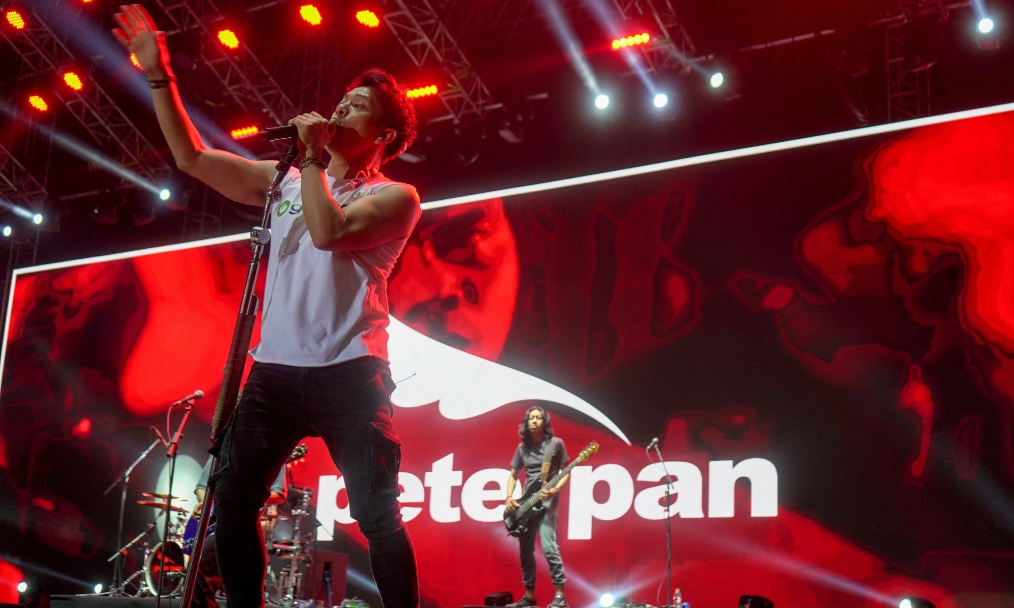 <p id="isPasted">Perjalanan Peterpan, Grup Yang Merajai Tangga Lagu Era 2000-an</p>