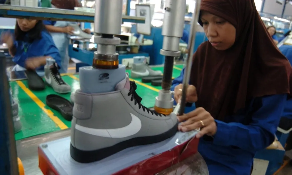 <p id="isPasted">PMI Manufaktur Kembali Melemah Di Juni Jadi 46,9, Awas Gelombang PHK</p>