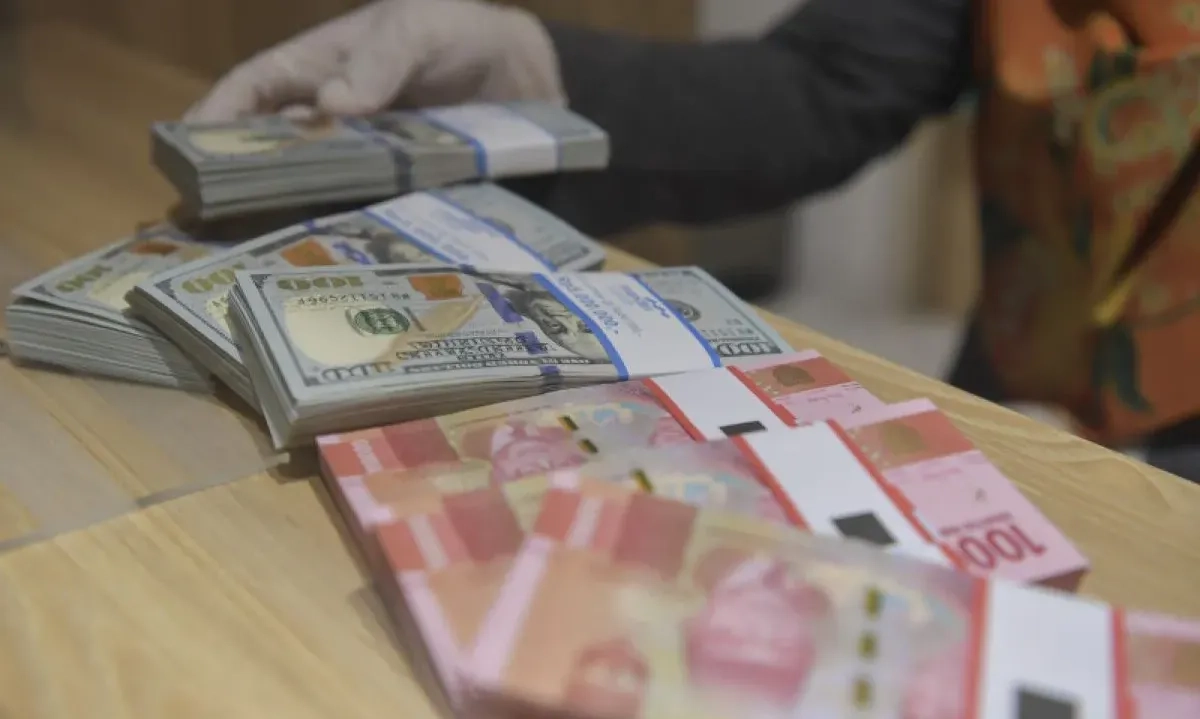 <p id="isPasted">Rupiah Diprediksi Menguat Jelang Pencabutan Penundaan Kebijakan Tarif AS</p>