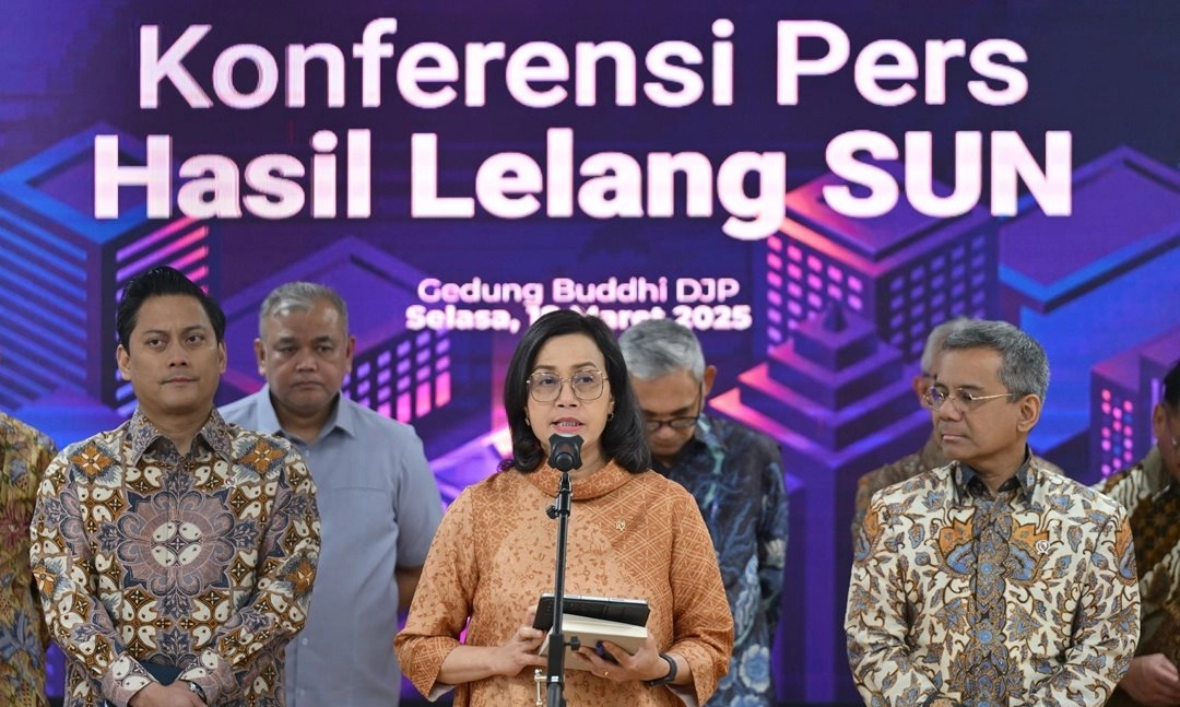 <p>Lelang SUN Awal Juli Diserbu Investor, Penawaran Tembus Rp121,68 Triliun</p>