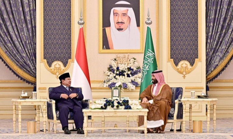 <p id="isPasted">Prabowo Bertemu Pangeran MBS, RI-Arab Perkuat Kemitraan Bidang Investasi Dan Energi</p>