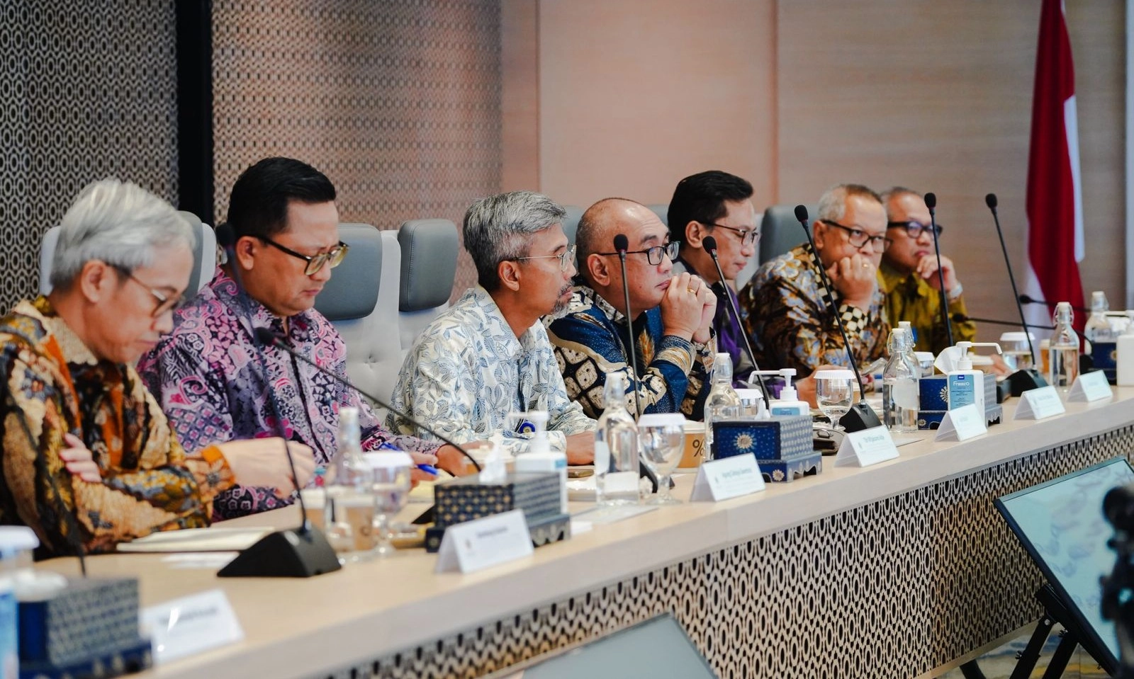 <p>Eximbank Bersama Sejumlah Duta Besar Indonesia Perluas Pasar Ekspor Ke Afrika</p>