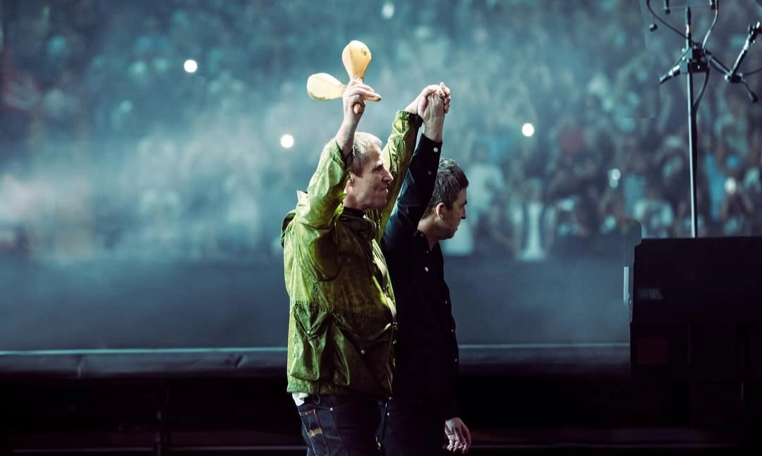 <p id="isPasted">Konser Reuni Oasis di Cardiff Membayar Penantian 16 Tahun</p>