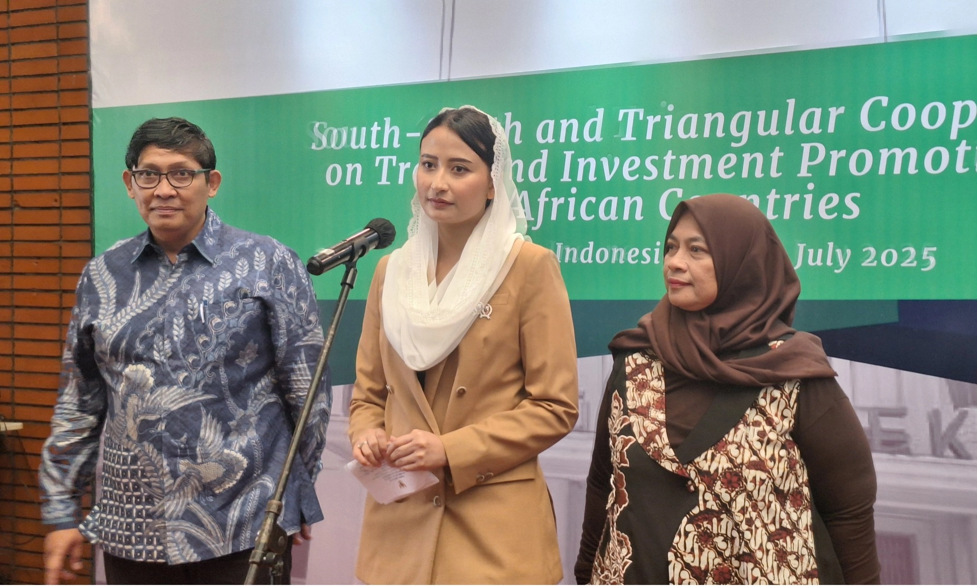 <p>Tarif Resiprokal 32% Tak Berubah, Wamendag Roro Buka Suara</p>