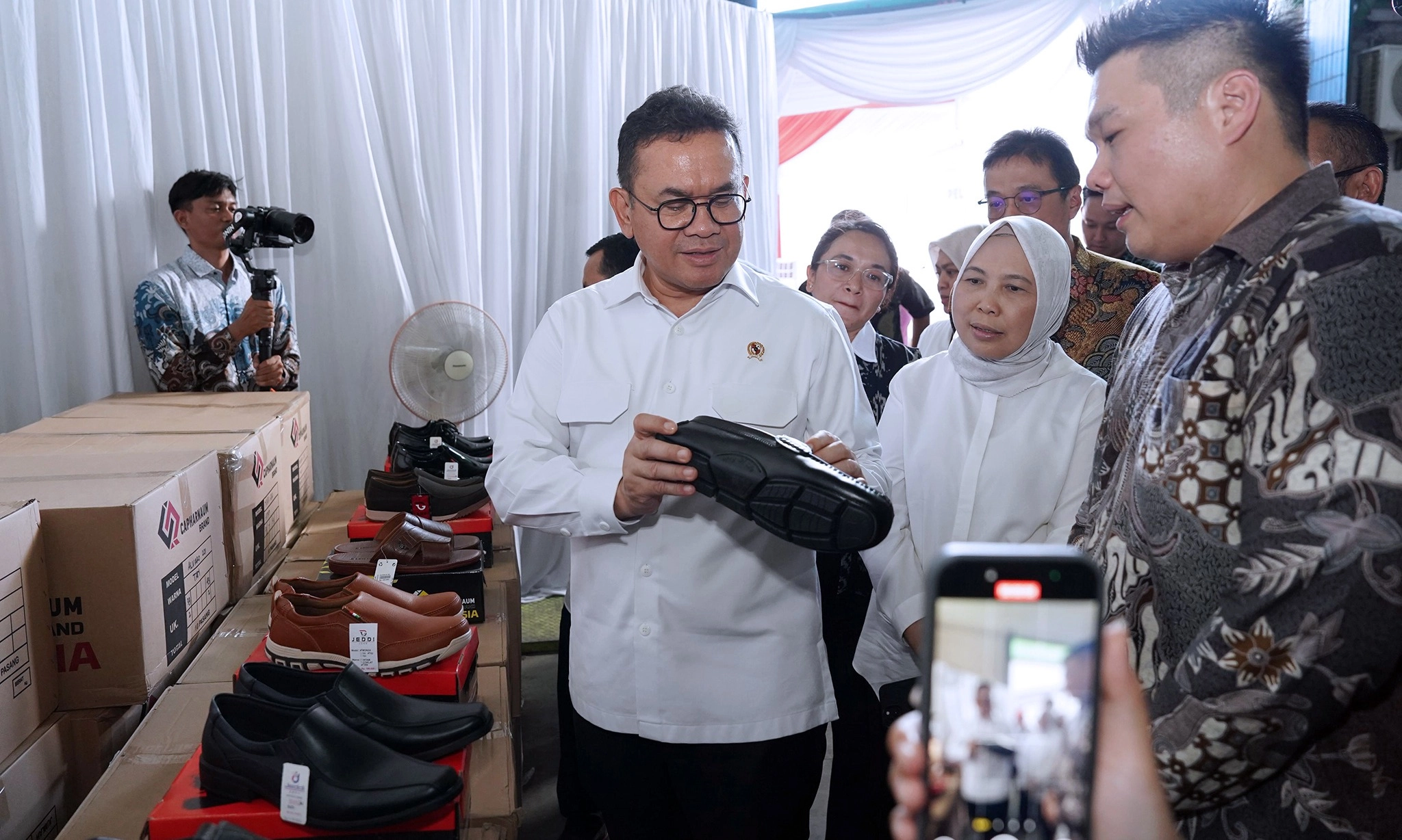 <p id="isPasted">Kemendag: Penjajakan Ekspor UMKM Sampai Semester I/2025 Sentuh Rp1,41 Triliun</p>